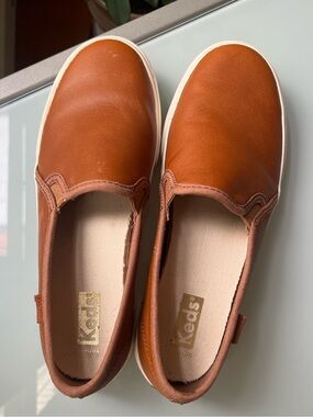 Keds Tan Leather Slip-On Sneakers 6.5
